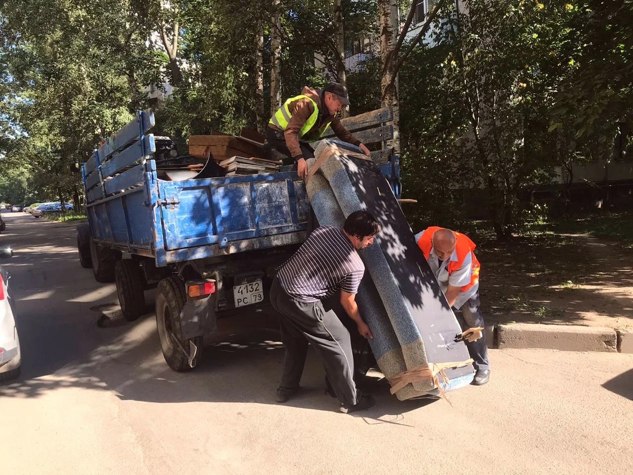 Профессиональный вывоз крупногабаритного мусора в Тихорецке в октябре