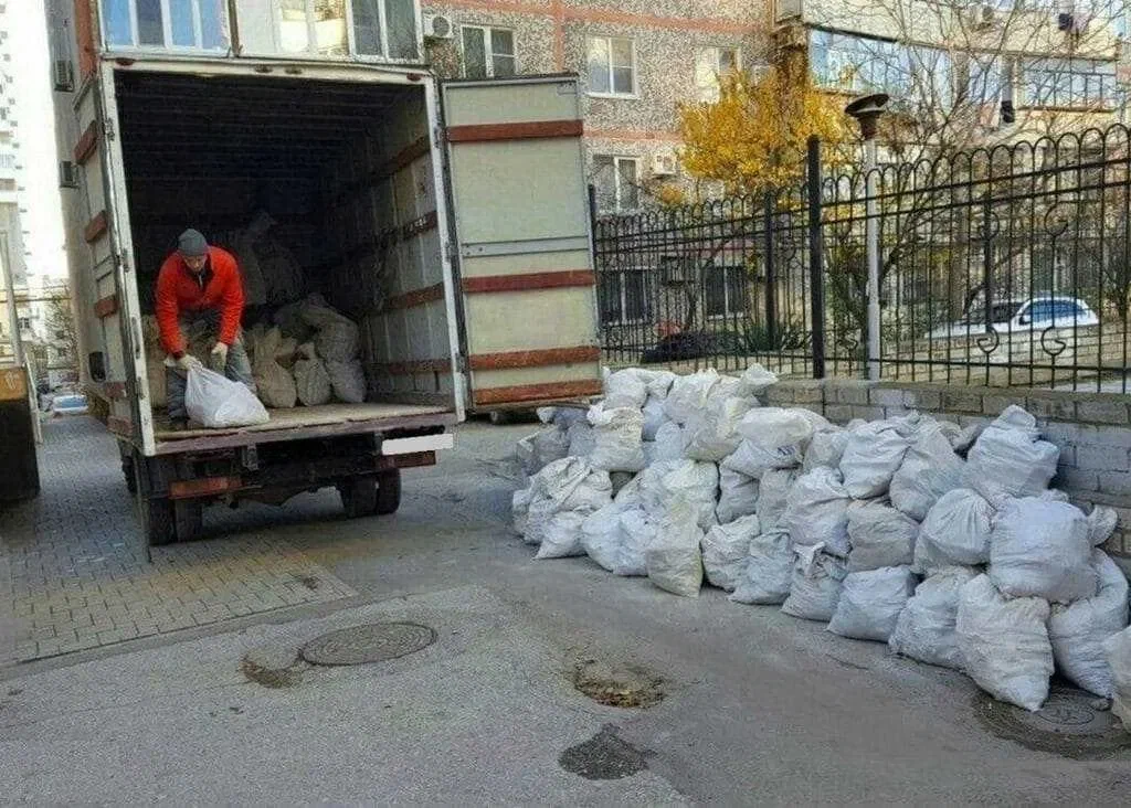 Вывоз мусора после переезда в Тихорецке в октябре