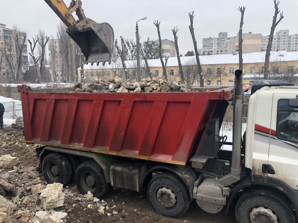 Вывоз мусора Камазом в Тихорецке в октябре