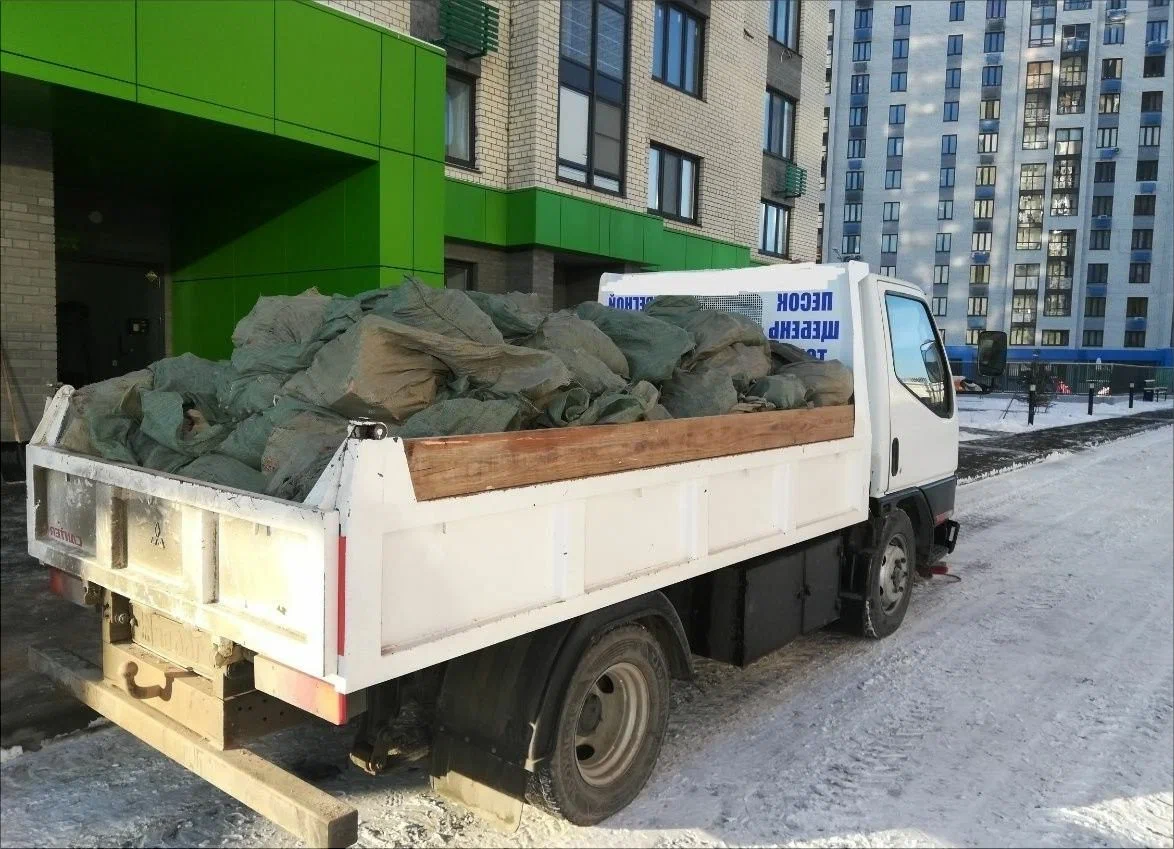 Вывоз мусора грузовым фургоном 3 тонны в Тихорецке — цена от 1391 руб., ПроМусор